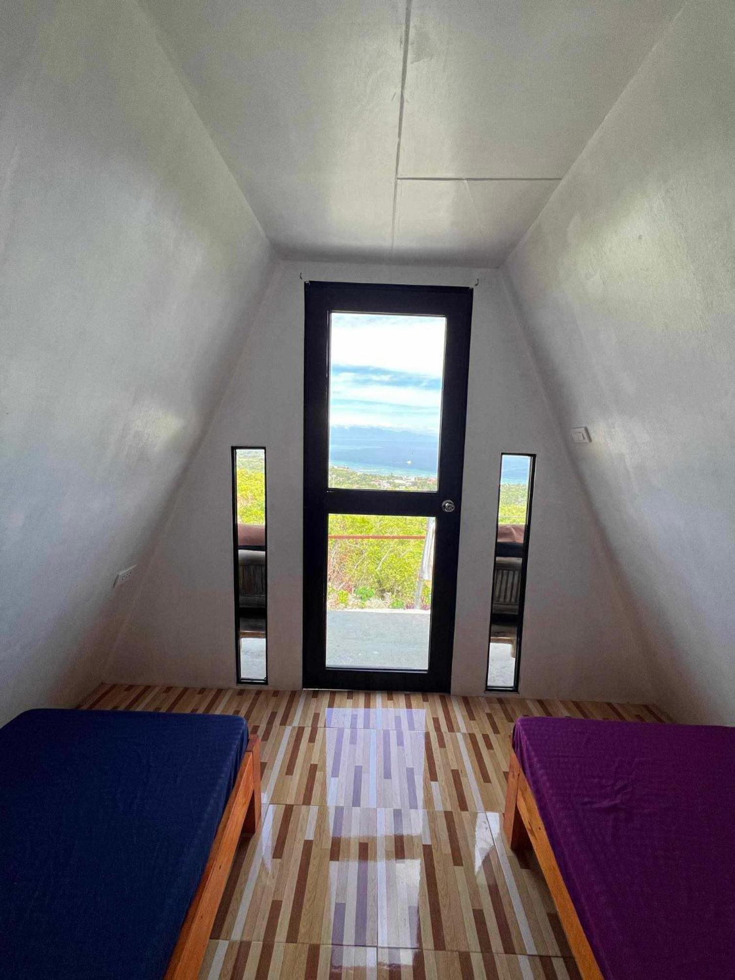 Thornton'S Sea View Cafe & Guesthouse Siquijor Buitenkant foto