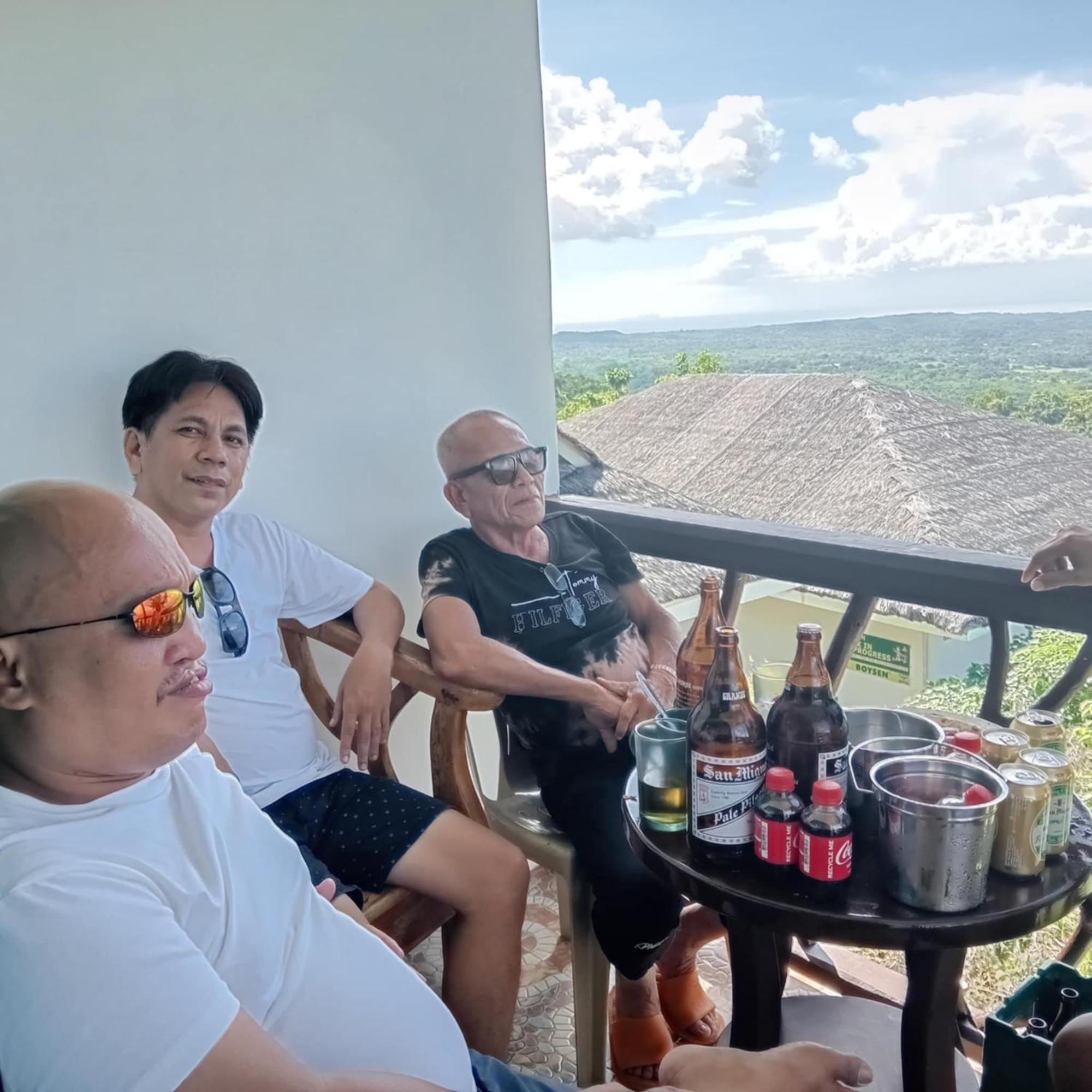 Thornton'S Sea View Cafe & Guesthouse Siquijor Buitenkant foto